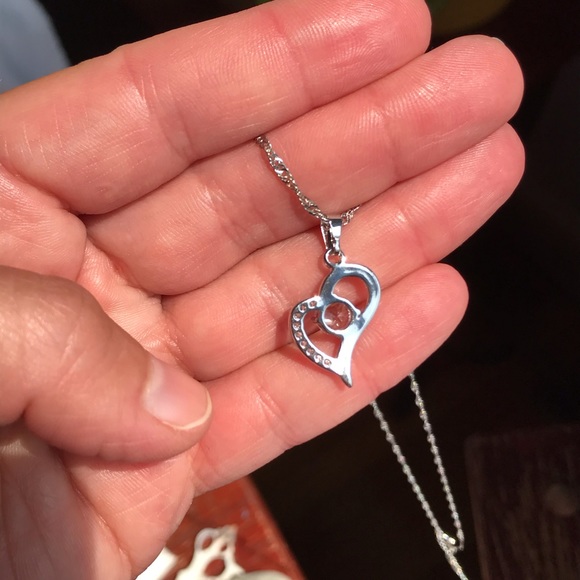 Heart Pendant Cubic Zirconia - Picture 10 of 10